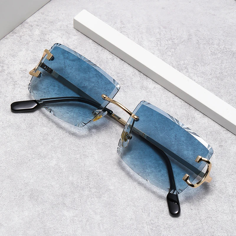 OHH LA LA SUNNIES